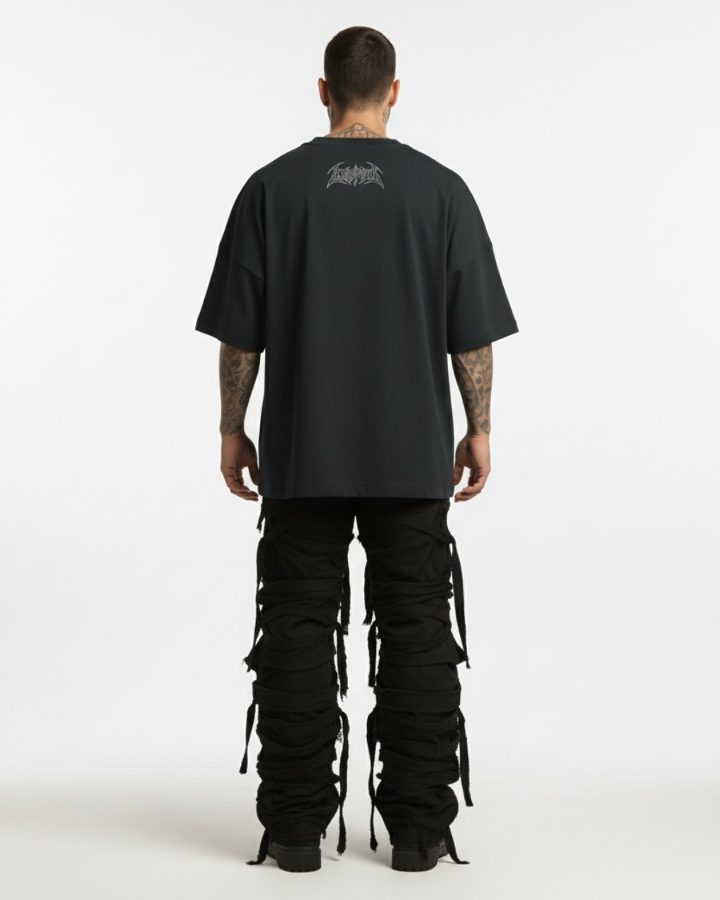 "Schranz Will Never Die“ - Organic Oversized Shirt