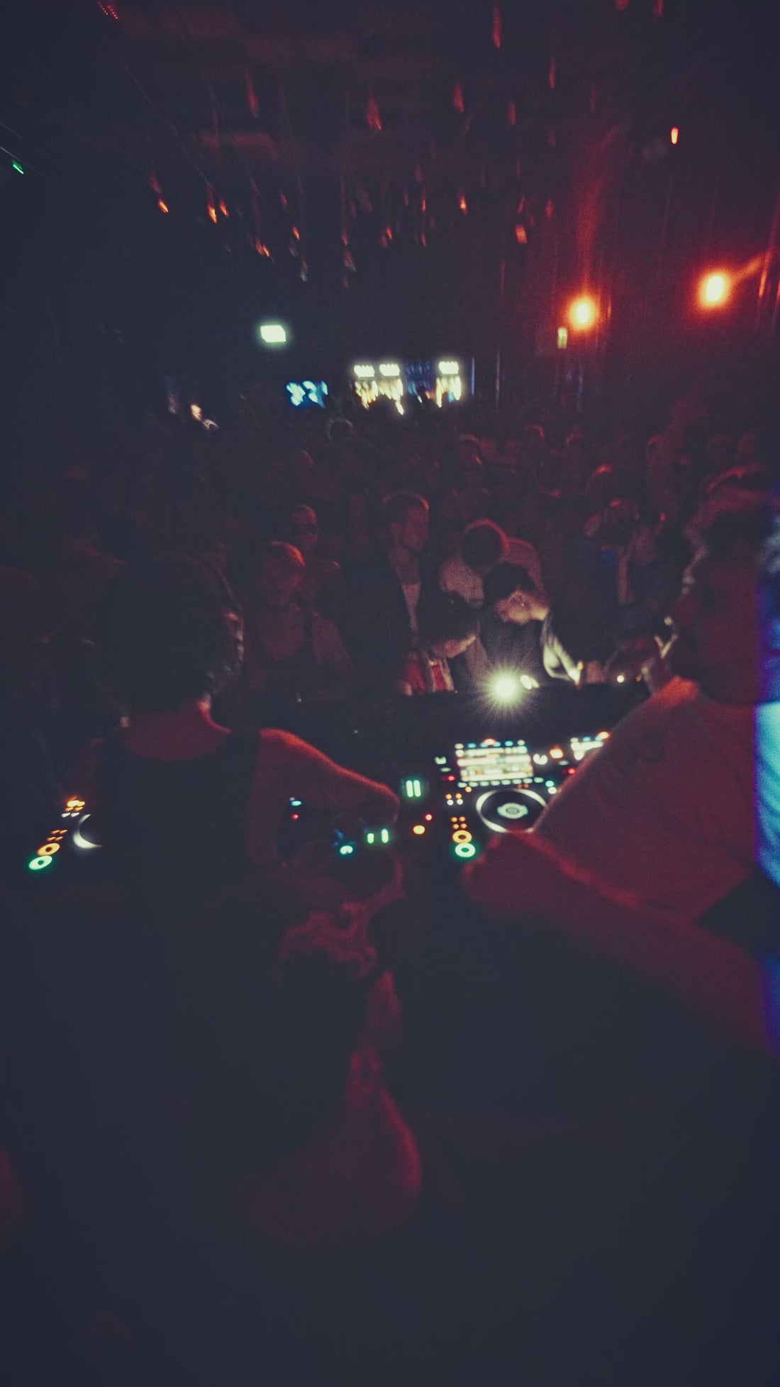 Eugene (@eugene.inthemix) and Miguelito (@miguel.shr) closing their B2B set at Adrenaline Cologne with raw energy and emotional connection, ending the night on a euphoric Hardtrance high.